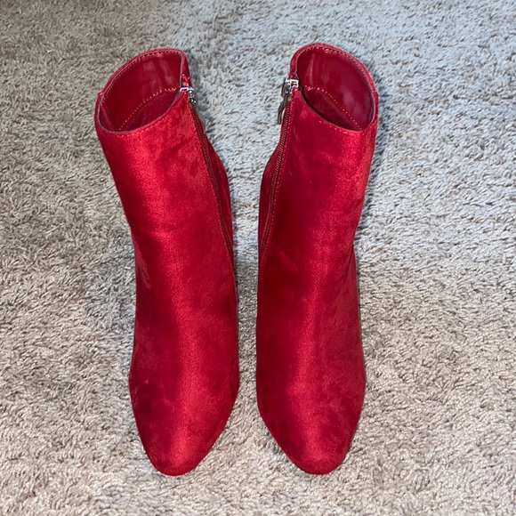 Red booties - Picture 2 of 3